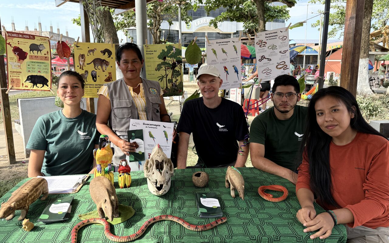 Teilnehmende eines Umweltbildungsprojekts in Peru